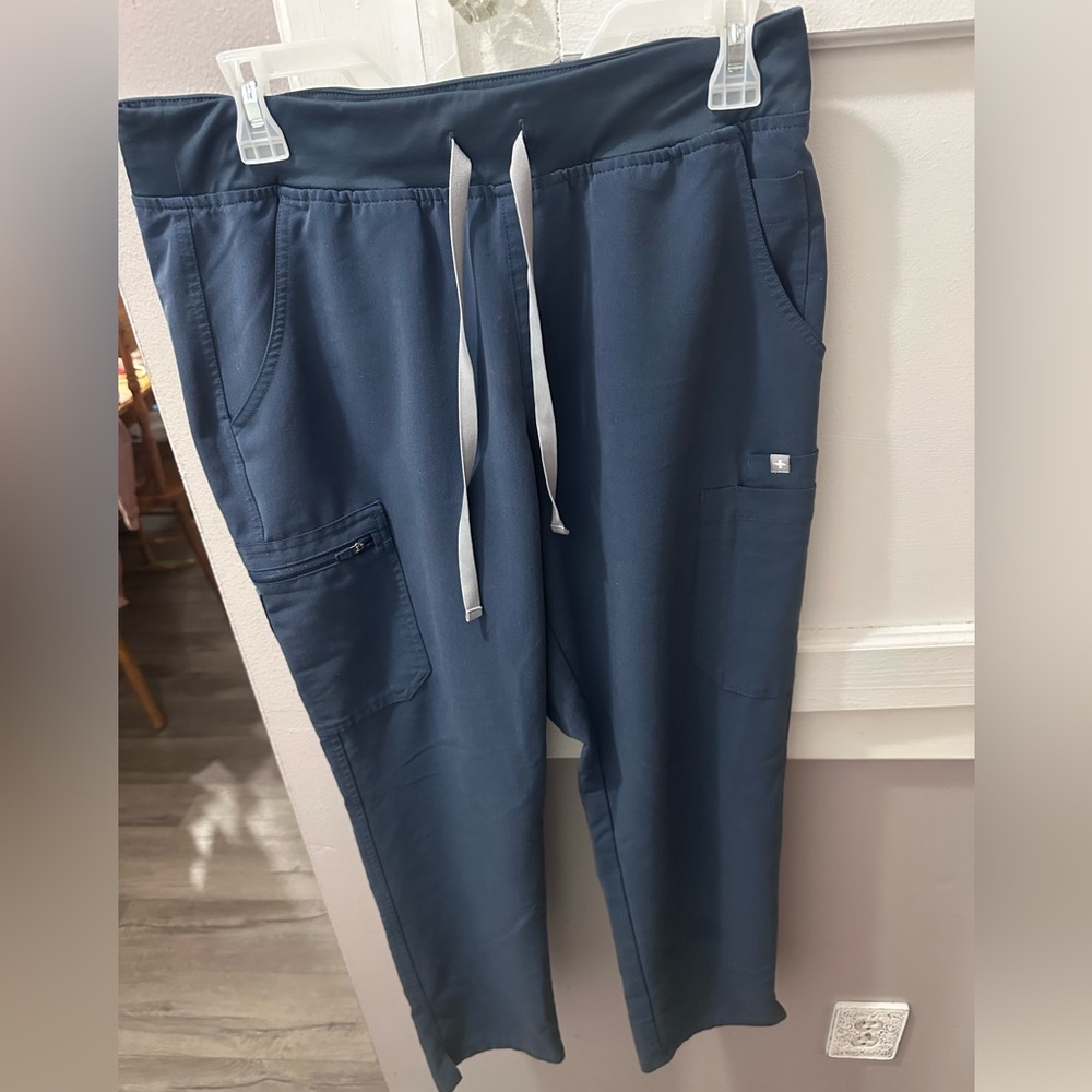 Figs Technical Collection M - image 3